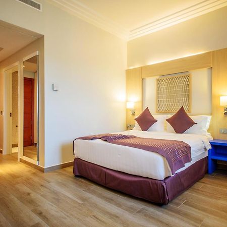 Golden Tulip Le Diplomate Hotel Cotonou Exterior photo