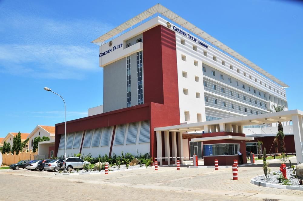 Golden Tulip Le Diplomate Hotel Cotonou Exterior photo