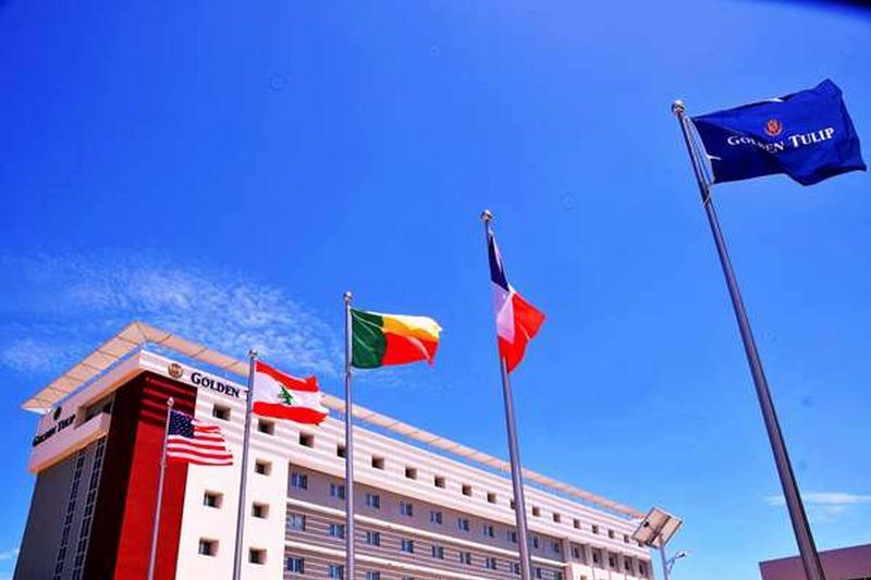 Golden Tulip Le Diplomate Hotel Cotonou Exterior photo